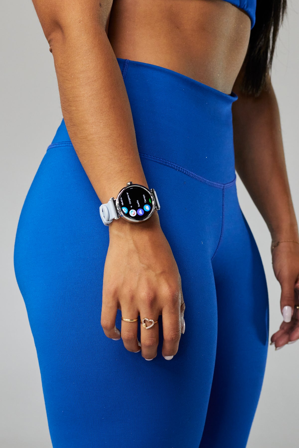 Zyntec Fit Grace — Smartwatch compacto